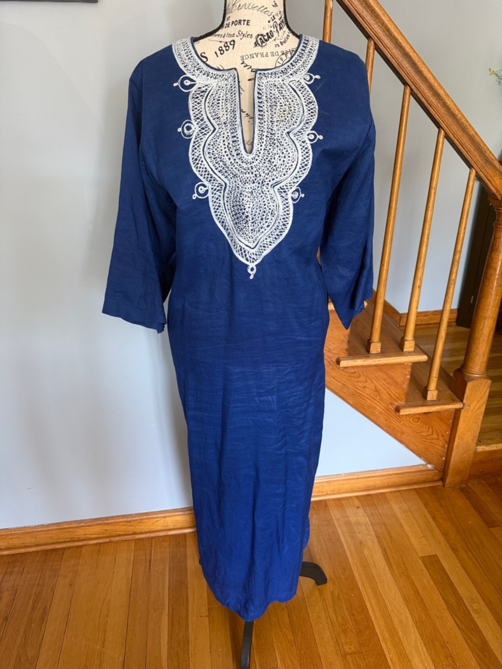 Embroidered Navy 💯 Linen Tunic Dress - Women's